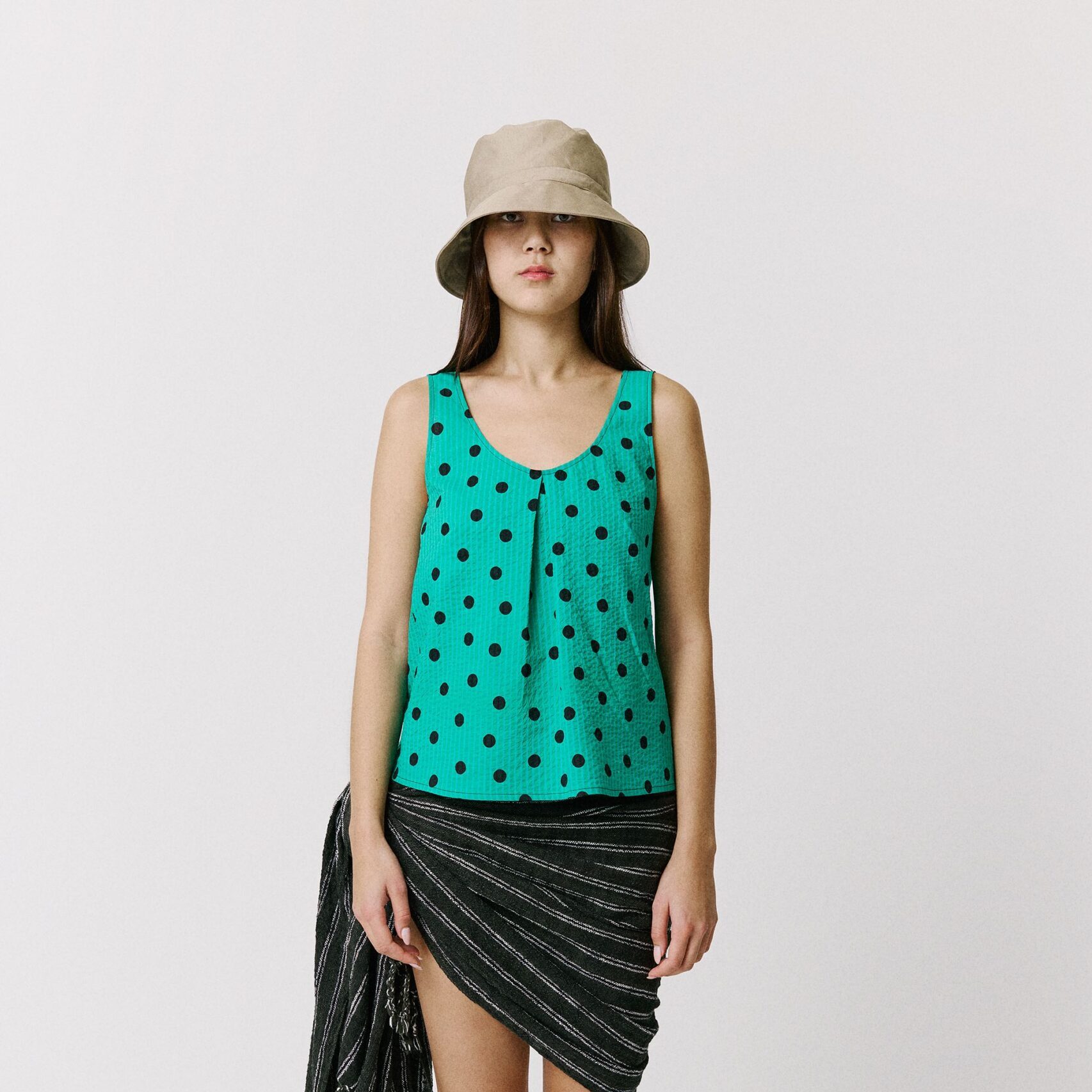 TINA · pois