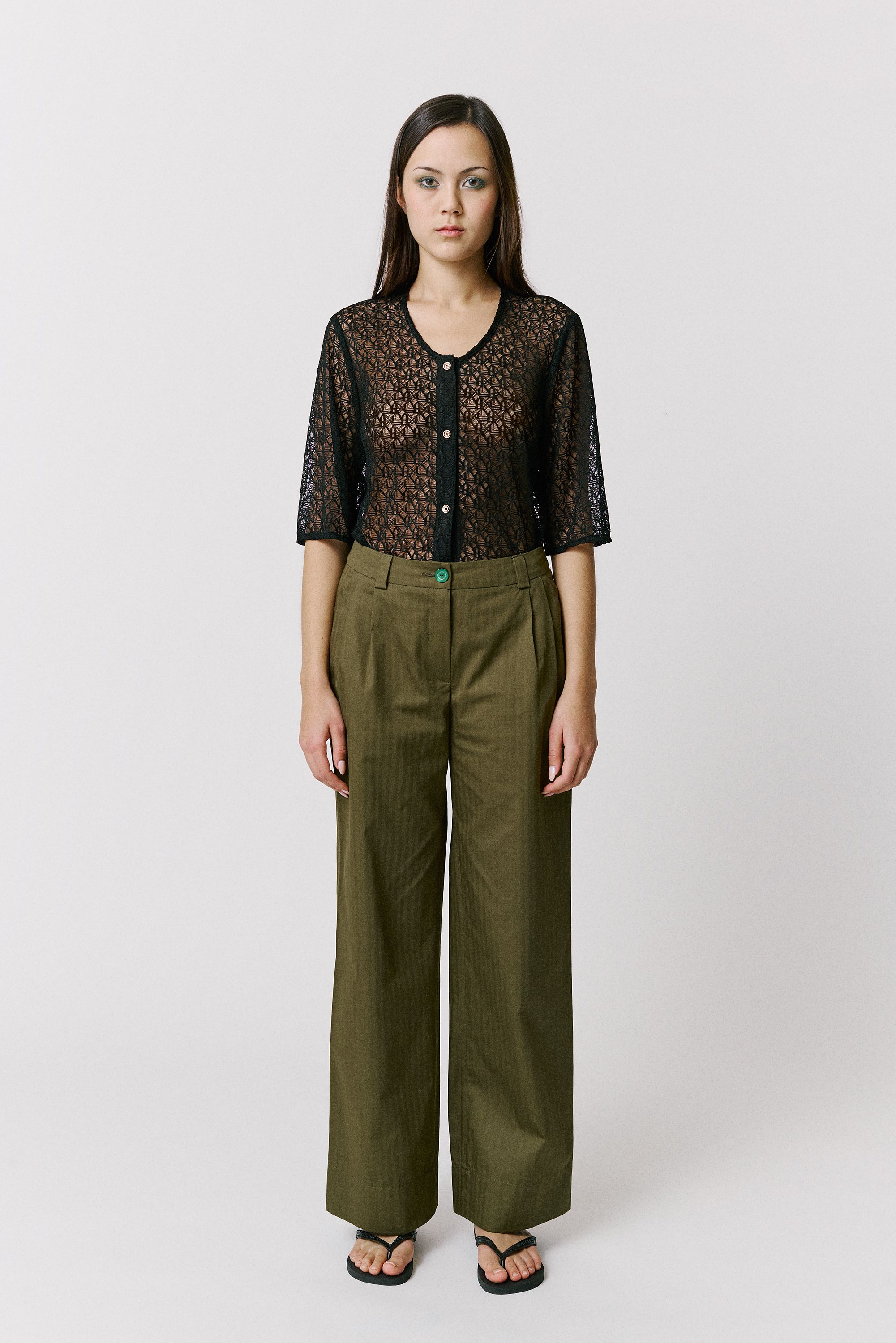 SOPHIE · kaki